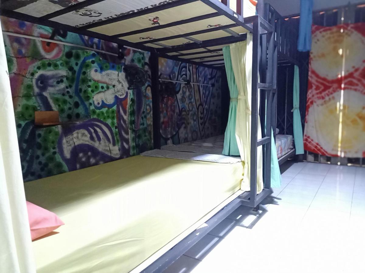 יוגיאקרטה Deoplet Homestay & Gallery מראה חיצוני תמונה